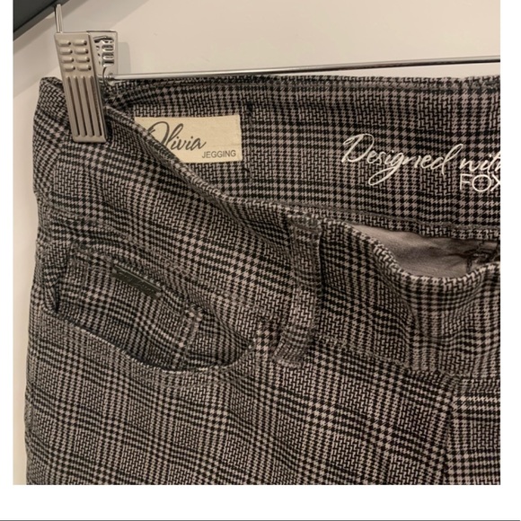 2/$50 Denim Society: Olivia Pull-On Jeggings - Picture 8 of 9